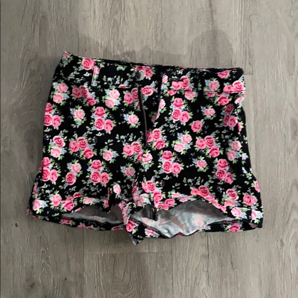 Flowery shorts